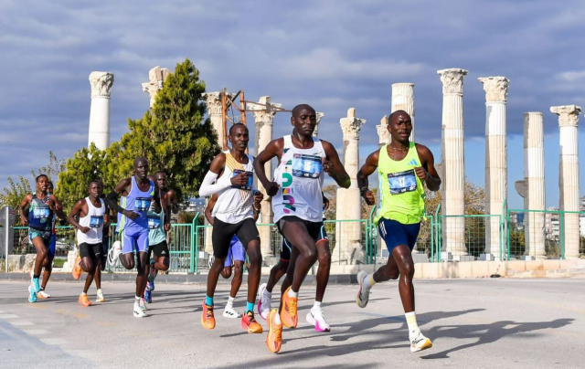 Kayıtlar İçin Son Çağrı: Son Gün 10 Aralık
Bu heyecana ortak olmak isteyen tüm spor ve koşu severler için kayıt süreci devam ediyor. 7. Uluslararası Mersin Maratonu'na katılmak isteyenler, 10 Aralık tarihine kadar mbb.spor.org adresi üzerinden online kayıtlarını tamamlayabilirler.