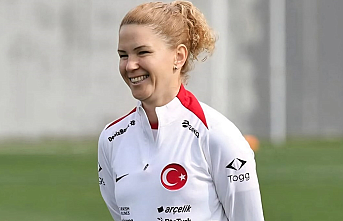 U19 Kadın Millî Takımı Teknik Direktörü Kıyıcı İddialı: "Yolumuza Tüm Maçları Kazanarak Devam Etmek İstiyoruz!"